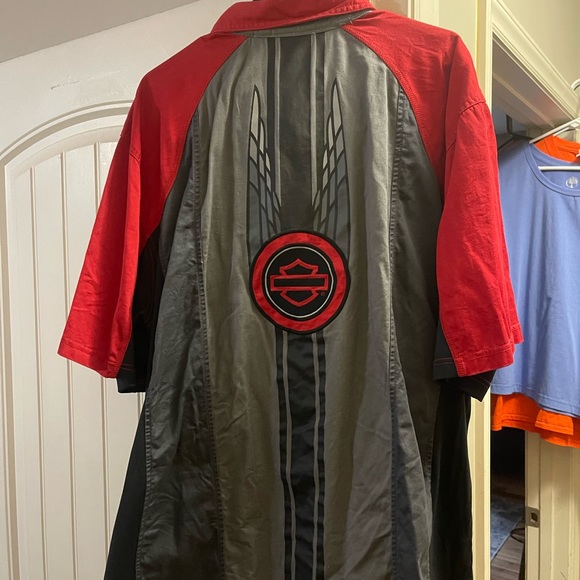 Men’s Harley Davidson button down - Picture 2 of 2